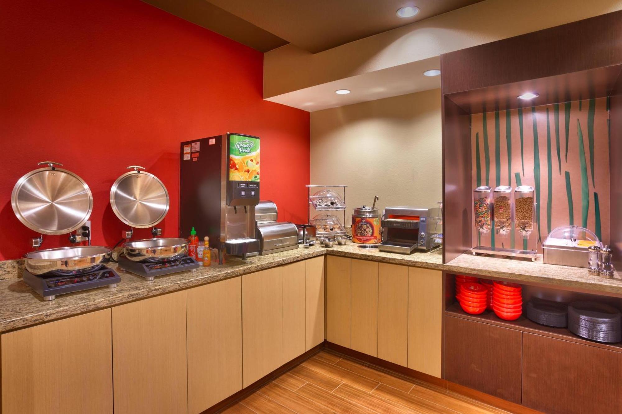 Towneplace Suites By Marriott דיקינסון מראה חיצוני תמונה